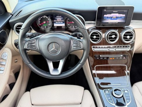 Used 2017 Mercedes-Benz GLC 300 image 24