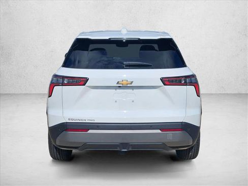 Used 2026 Chevrolet Equinox LT AWD/4WD image 6