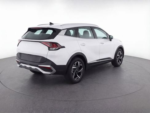 Used 2025 Kia Sportage LX image 9