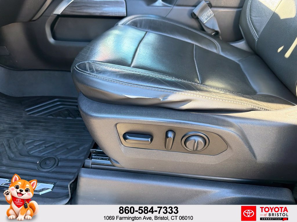 Used 2020 Chevrolet Silverado 3500 LTZ w/ LTZ Premium Package AWD/4WD image 18