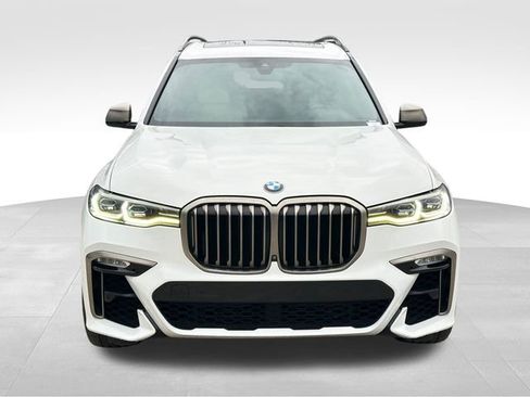 Used 2021 BMW X7 M50i w/ Executive Package image 8