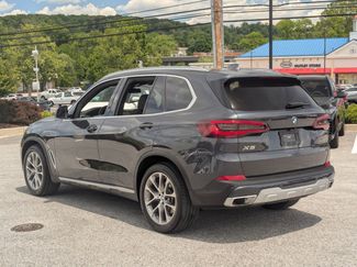 Used 2022 BMW X5 xDrive40i w/ Premium Package AWD/4WD video 3
