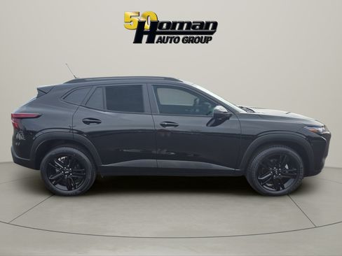Used 2025 Chevrolet Trax ACTIV w/ Sunroof Package FWD image 6