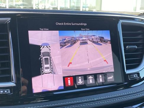 New 2025 Chrysler Pacifica Select image 19