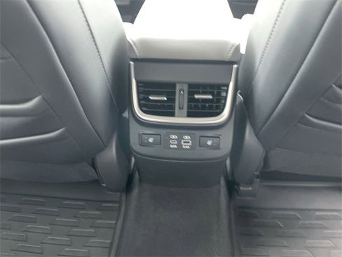 Used 2023 Subaru Outback Limited image 15
