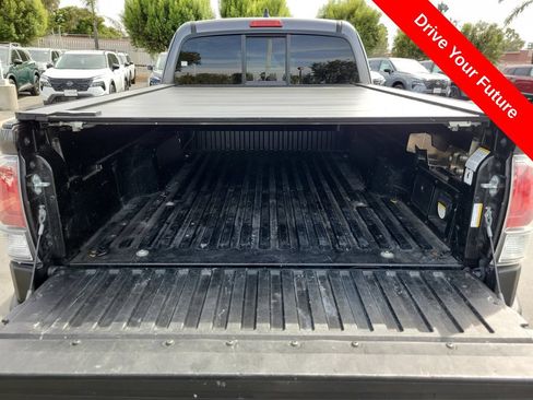 Used 2022 Toyota Tacoma TRD Sport w/ TRD Premium Sport Package RWD image 24