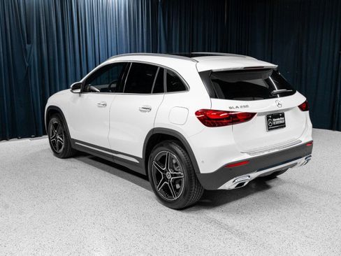 New 2026 Mercedes-Benz GLA 250 image 9