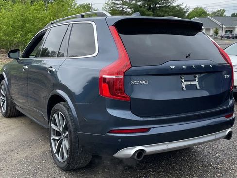 Used 2018 Volvo XC90 T5 Momentum w/ Momentum Plus Package AWD/4WD image 2