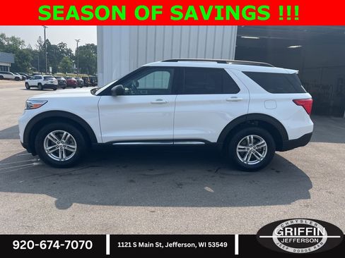 Used 2023 Ford Explorer XLT w/ Equipment Group 202A image 2