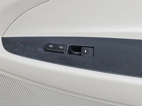 Used 2021 Hyundai Tucson Value w/ Winter Weather Package image 11