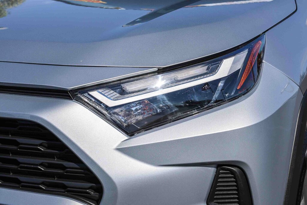 Certified 2025 Toyota RAV4 XLE AWD/4WD image 20