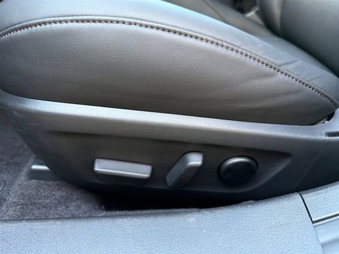 Used 2025 MAZDA MAZDA3 s image 8