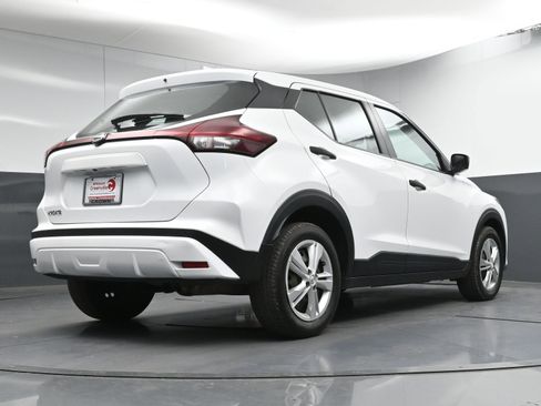 Used 2023 Nissan Kicks S image 22