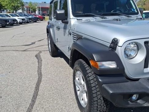 Used 2022 Jeep Wrangler Unlimited Sport AWD/4WD image 13