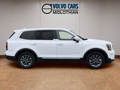 Used 2024 Kia Telluride LX AWD/4WD image 18