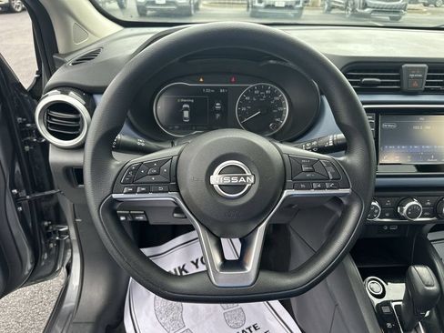 Used 2023 Nissan Versa SV FWD image 20