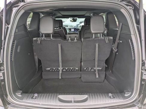 New 2026 Chrysler Pacifica Limited w/ S Appearance Package image 12