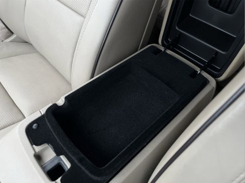 Used 2014 Jeep Grand Cherokee Overland w/ Advanced Technology Group image 23