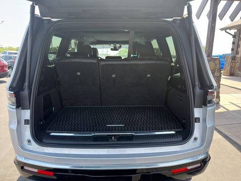 Used 2022 Jeep Grand Wagoneer Series I AWD/4WD image 20
