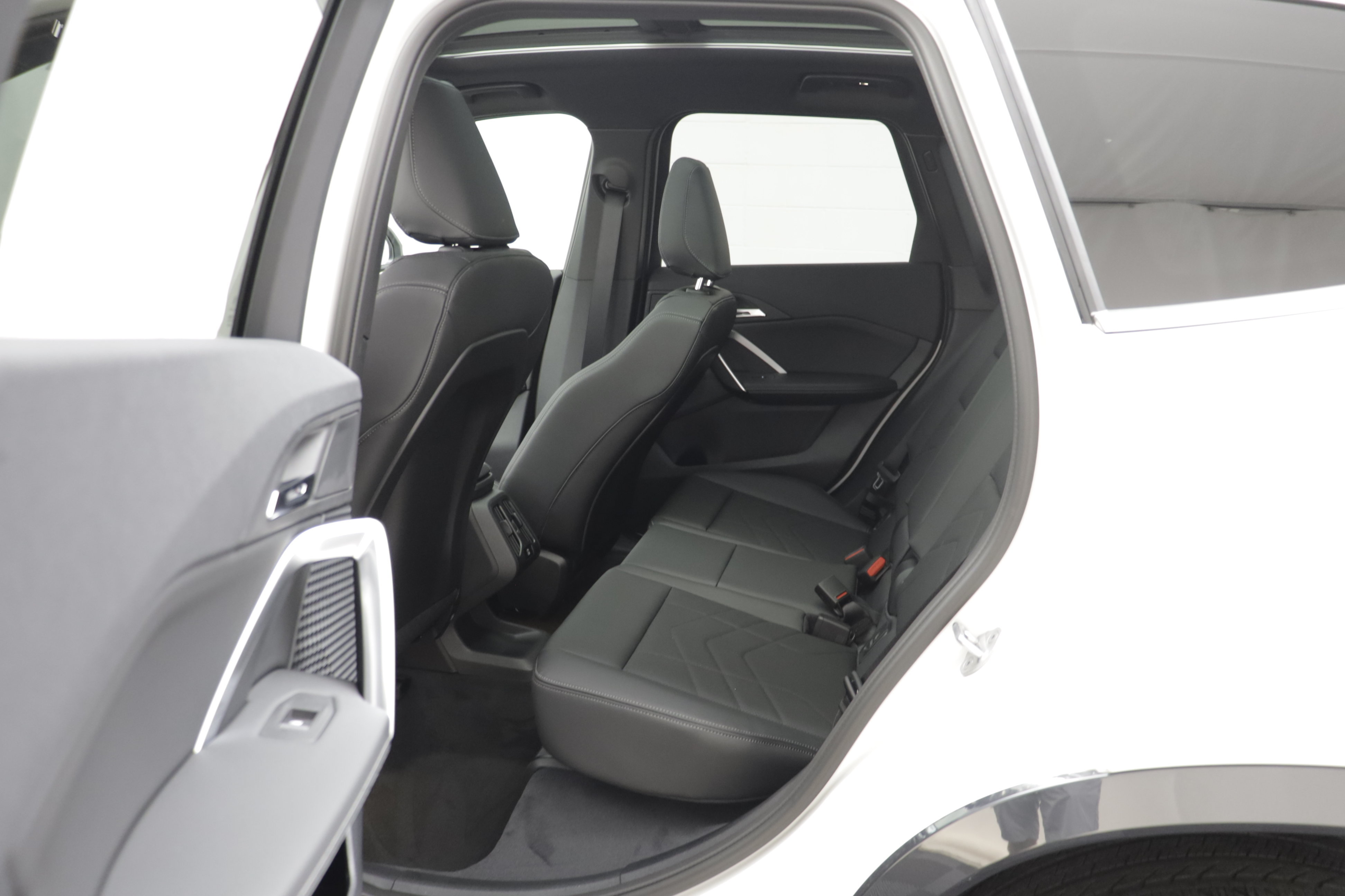 New 2026 BMW X1 xDrive28i w/ Convenience Package AWD/4WD image 14