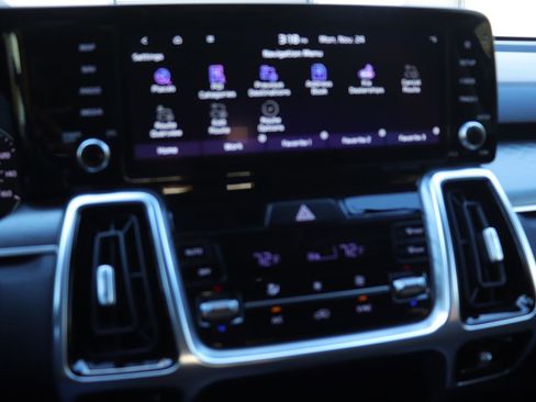 Used 2021 Kia Sorento SX image 34