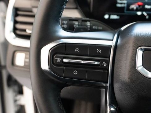 Used 2025 GMC Acadia Elevation image 26