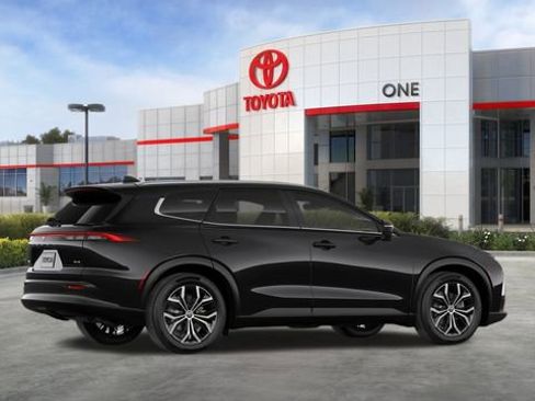 New 2026 Toyota Crown Signia XLE image 12