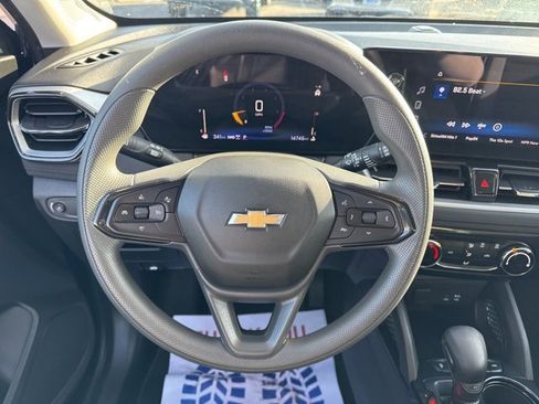 Used 2025 Chevrolet TrailBlazer LT image 15