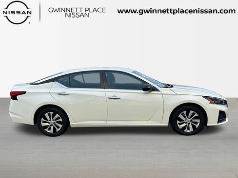 Certified 2025 Nissan Altima 2.5 S image 4