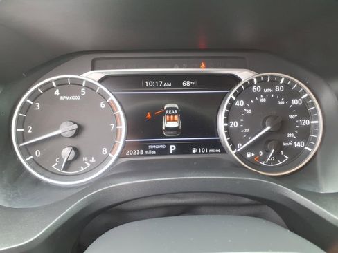 Used 2025 Nissan Rogue S image 18