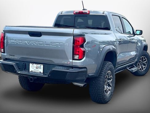 Used 2025 Chevrolet Colorado ZR2 AWD/4WD image 12