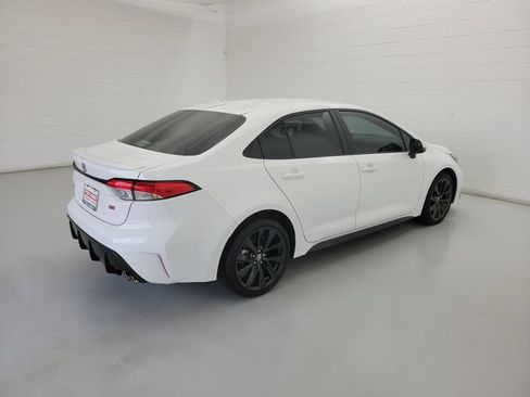 Used 2025 Toyota Corolla SE FWD image 5