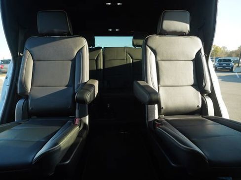 Used 2021 Chevrolet Tahoe Premier w/ Premium Package image 37