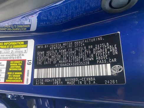 Used 2025 Toyota Camry LE image 28