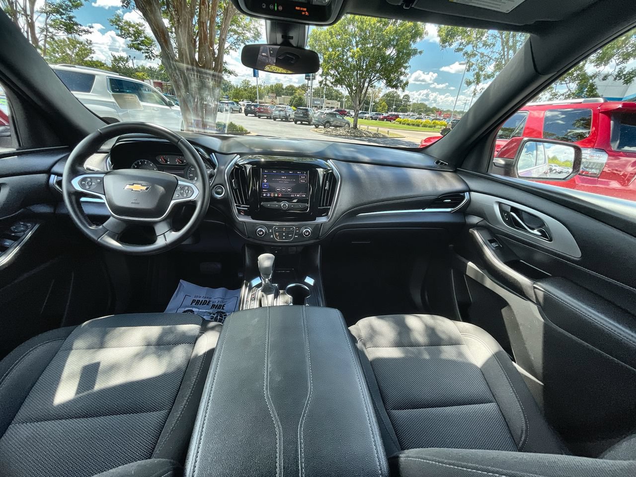 Used 2023 Chevrolet Traverse LT FWD image 20