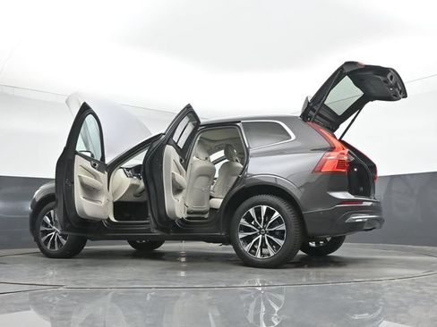 Used 2023 Volvo XC60 B5 Plus w/ Climate Package AWD/4WD image 54