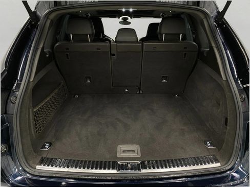 Used 2018 Porsche Cayenne S image 9