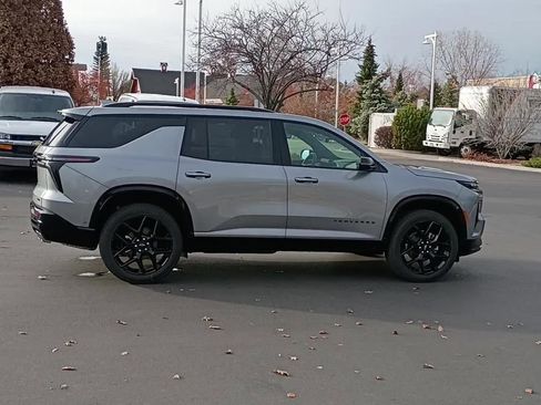 New 2026 Chevrolet Traverse RS image 6