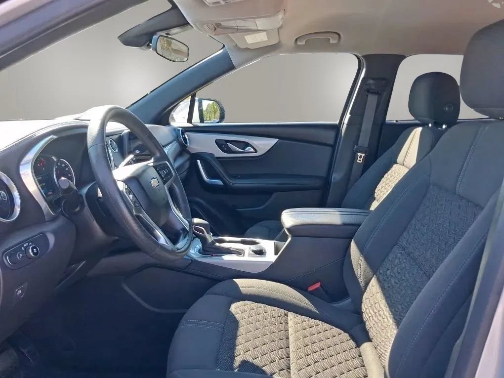 Used 2021 Chevrolet Blazer LT FWD image 19