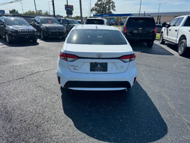 Used 2020 Toyota Corolla LE FWD image 6
