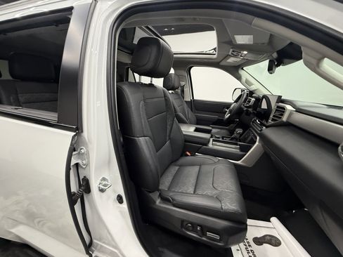 Used 2024 Toyota Sequoia Limited image 21