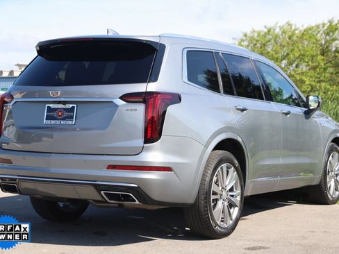 Used 2023 Cadillac XT6 Premium Luxury image 3