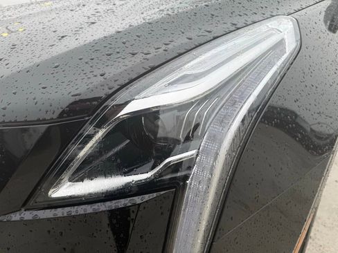 Certified 2025 Cadillac XT5 Premium Luxury image 8