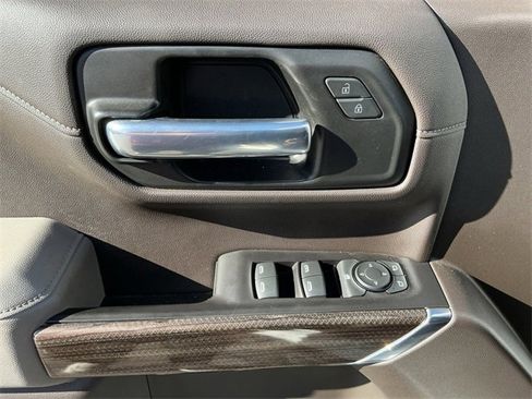 Used 2020 Chevrolet Silverado 1500 LT w/ All-Star Edition image 17