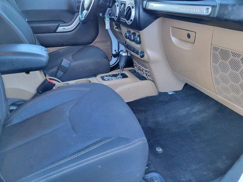 Used 2014 Jeep Wrangler Unlimited Rubicon w/ Max Tow Package AWD/4WD image 24