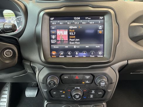 Certified 2023 Jeep Renegade Trailhawk w/ Sun/Sound Group AWD/4WD image 25