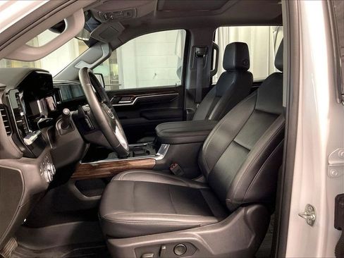 Used 2025 GMC Sierra 1500 Elevation w/ Elevation Premium Package AWD/4WD image 10