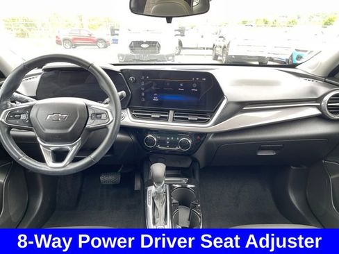 Used 2024 Chevrolet Trax ACTIV w/ Sunroof Package FWD image 12