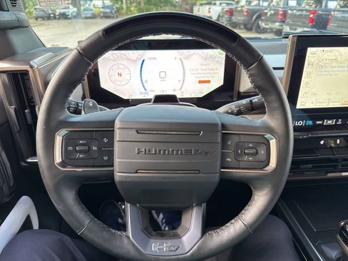 Used 2025 GMC Hummer EV 3X AWD/4WD image 60