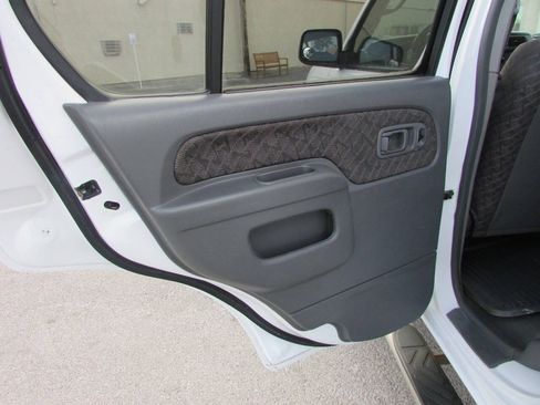 Used 2000 Nissan Xterra XE RWD image 21